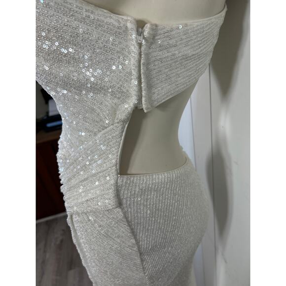 La Femme One-Shoulder Long Sequin Prom Dress 29962 in White Size 10. NWOT - Picture 8 of 10
